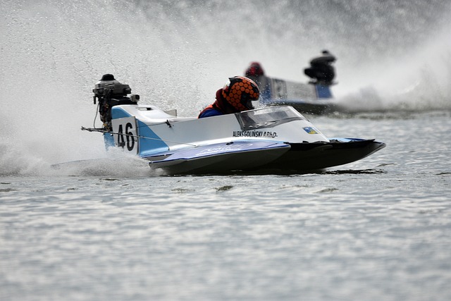 并通过游走 并通过游走